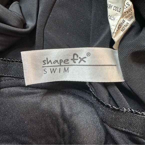 ShapeFx One Piece Halter Swimsuit Womens size 16 skirt swim dress, black belted - Picture 8 of 11